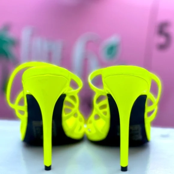 Qupid Frasier-85 Strappy Bright Yellow Slip-On Sandal Stiletto Heeled Mules - Picture 3 of 8